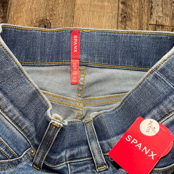 Spanx NWT Seamed Front Wide Leg Jean Vintage Indigo Size XS Petite - Picture 5 of 9